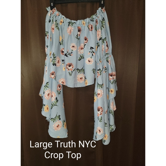 FLOWY MERMAID SLEEVE CROP TOP - Picture 1 of 4